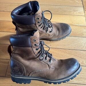 Timberland Rugged  Men's brown Leather Lace-Up Boots.